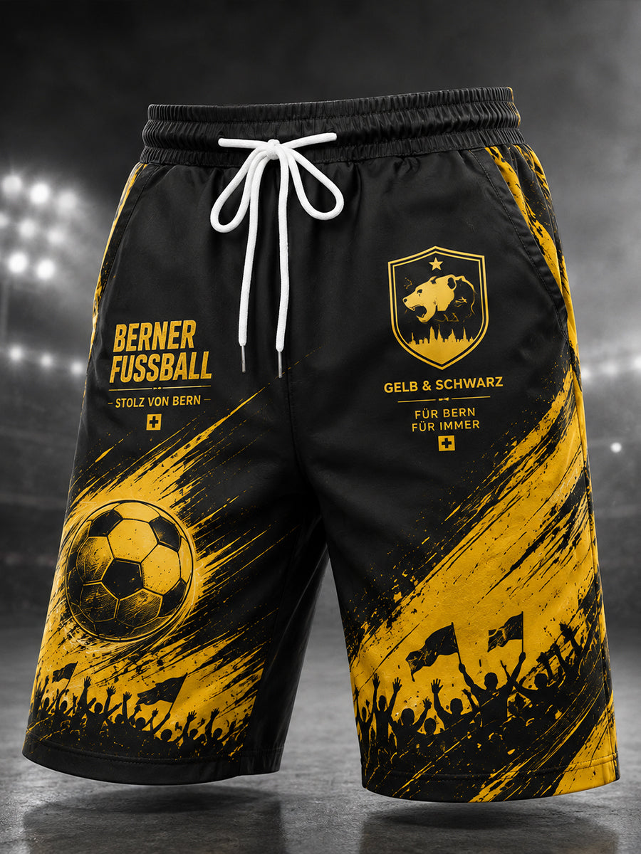 Sportliche Shorts mit fußballinspiriertem Print für Herren